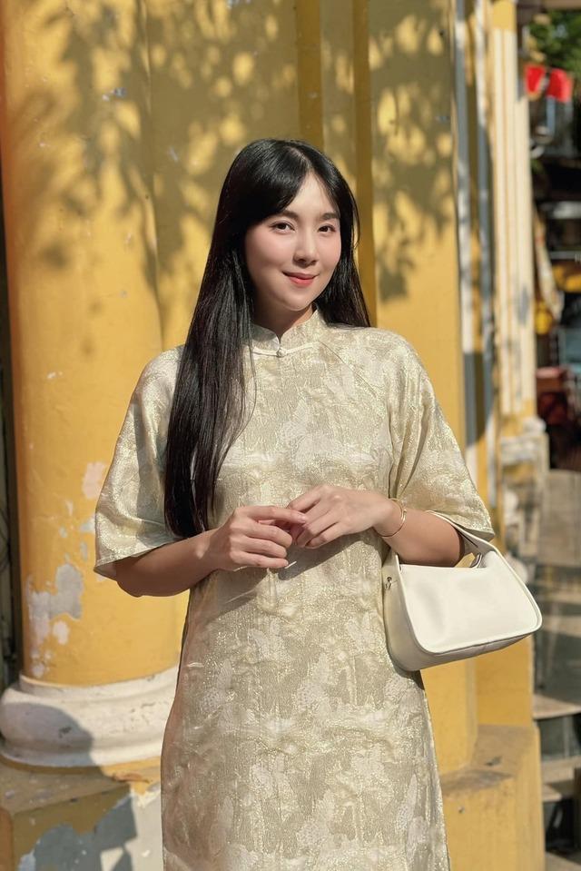 MC Mai Ngọc chuộng trang phục phom rộng, tối màu sau úp mở muốn kết hôn và làm mẹ-7