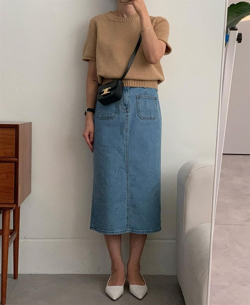 Người phụ nữ cao 1m53 có 10 cách mặc chân váy tôn dáng mà không cần đi giày cao gót-6