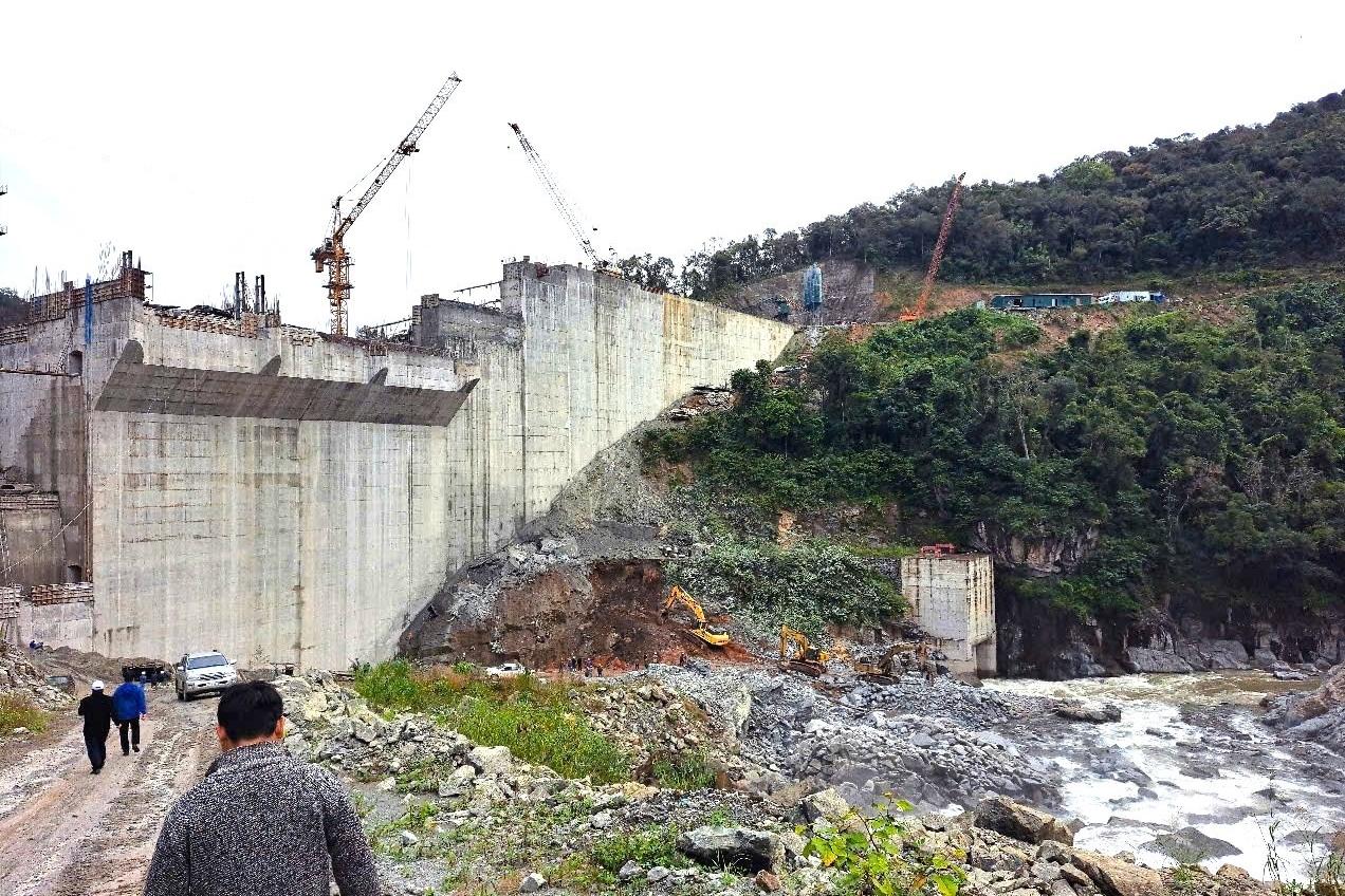 Tạm giữ tài xế xe tải gây tai nạn khiến 2 mẹ con thương vong rồi bỏ chạy-2