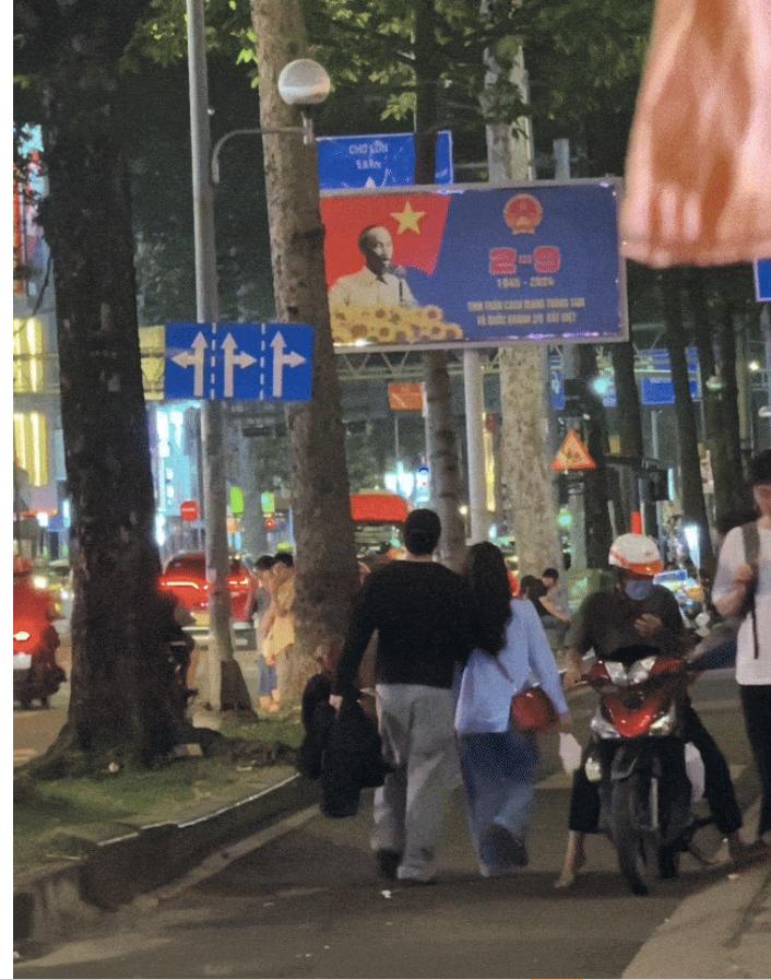 Tóm gọn sao nam Vbiz mới nổi và bạn gái tình tứ giữa phố, đàng trai có 1 hành động ngược đời-2