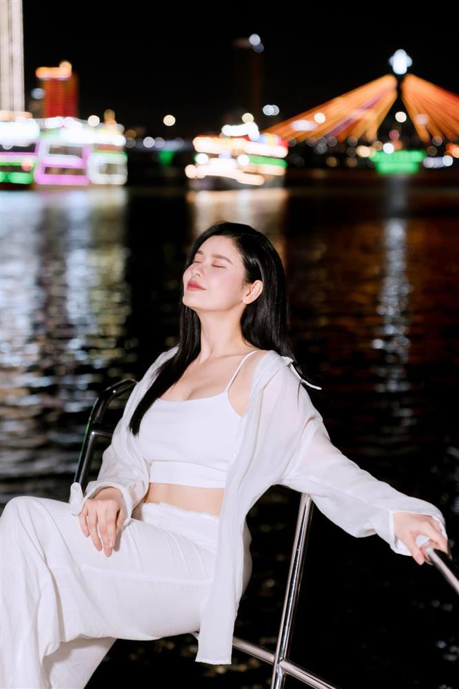 Tình duyên của sao nữ tuổi Tỵ: Người an yên bên chồng đại gia, người cay đắng rời khỏi nhà hào môn-2