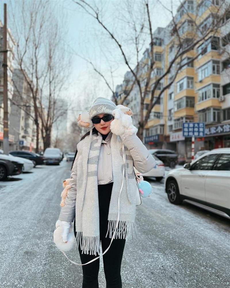 Dàn hoa hậu, á hậu trong khoảnh khắc đón năm mới-2