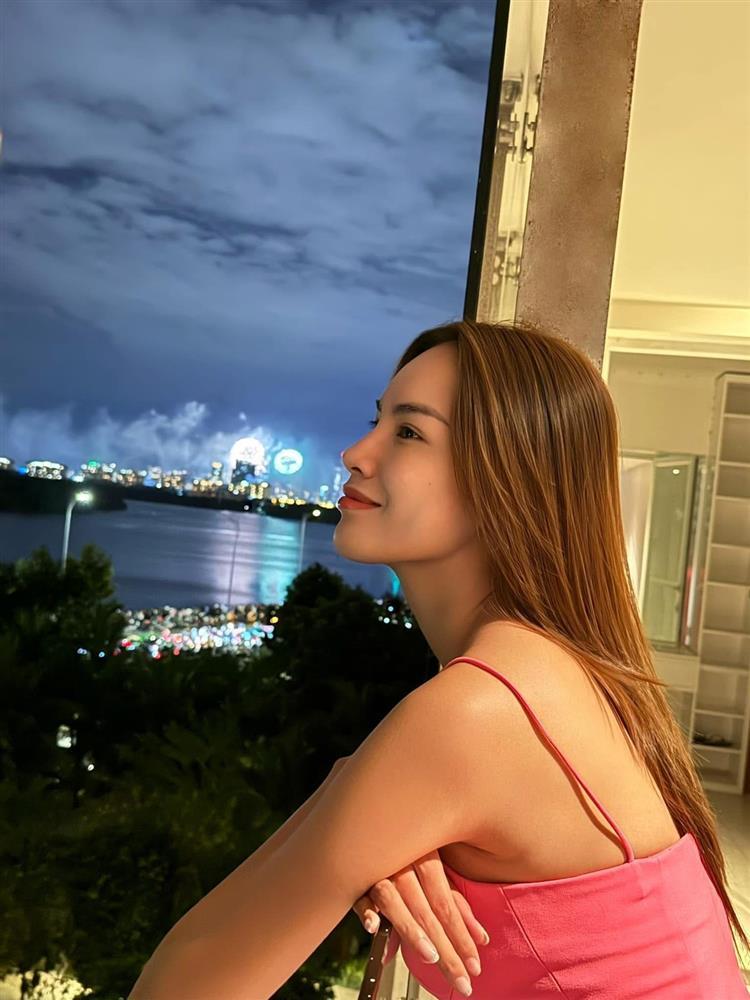 Dàn hoa hậu, á hậu trong khoảnh khắc đón năm mới-6