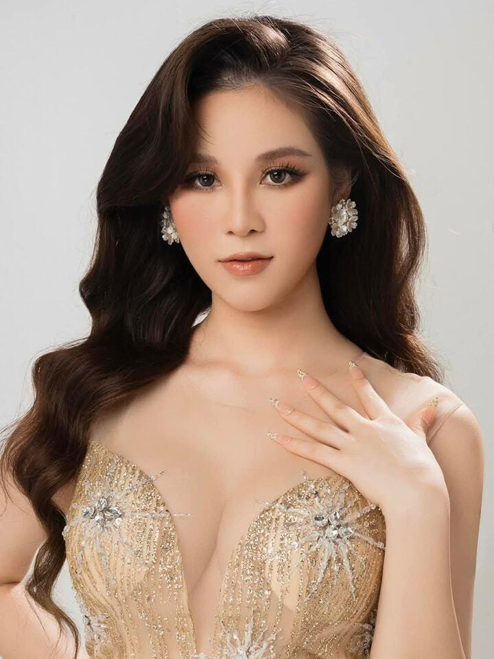 Nhan sắc trên sân khấu và đời thực của tân Hoa hậu Biển Việt Nam 2024-2