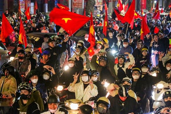 Tăng mức xử phạt vi phạm hành chính đối với vi phạm giao thông là cần thiết-2