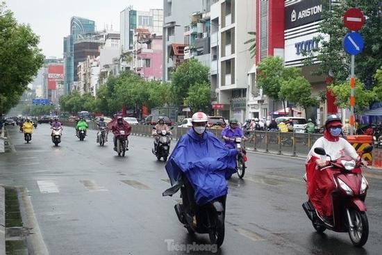 TPHCM có mưa trái mùa, không khí lạnh tăng cường cuối tuần này