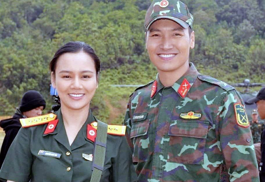 Mỹ nhân phim VTV mang quân hàm Thiếu tá, sống hạnh phúc bên chồng là Trung tá-1