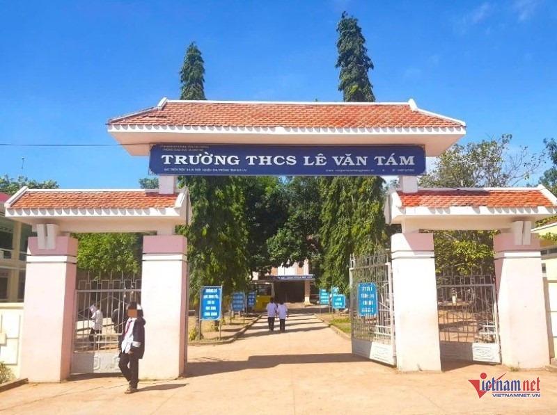 Cách chức hiệu trưởng vì bỏ việc nhiều ngày khiến giáo viên chậm lương-1