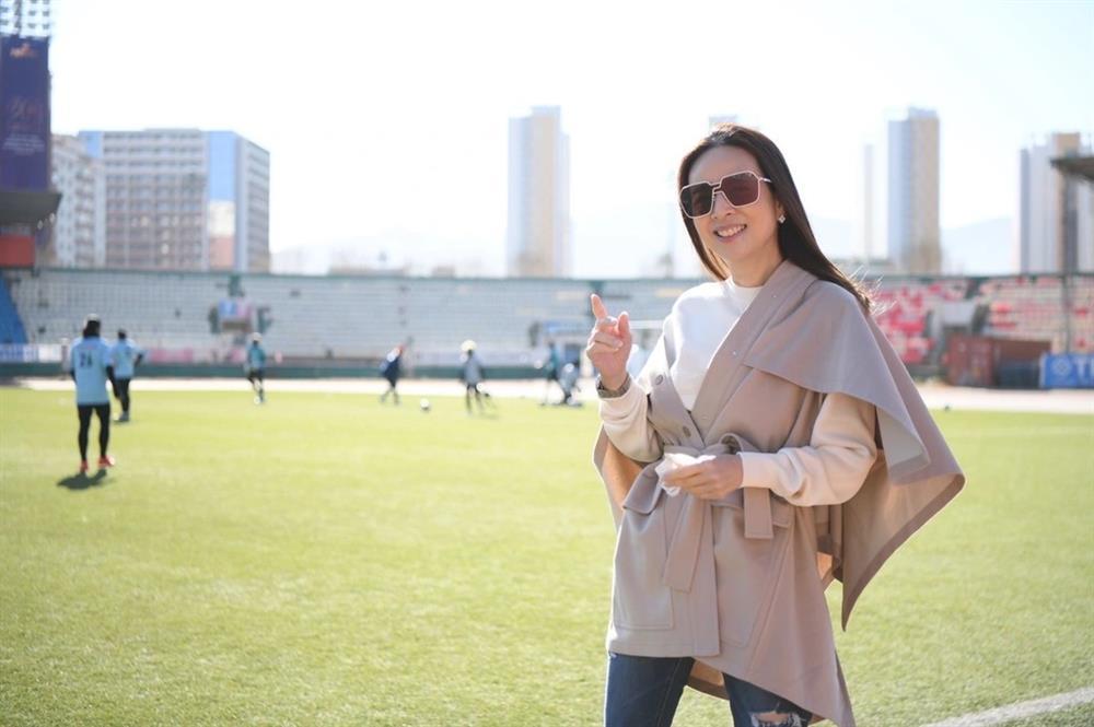 Nữ tỷ phú Thái Lan muốn chiêu mộ Xuân Son: Sở hữu dinh thự hơn 2.000m2 bề thế, U60 vẫn giữ thần thái đỉnh cao-6