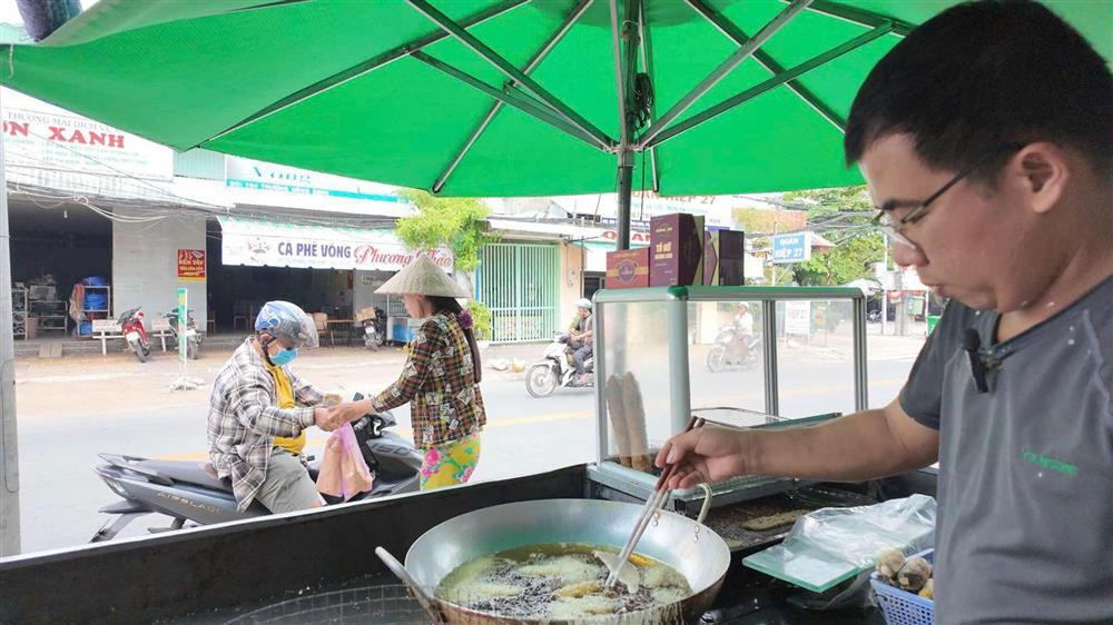Tung chiêu bán hàng lạ, quán bánh chuối ở Sóc Trăng chốt đơn 300 chiếc/ngày-1