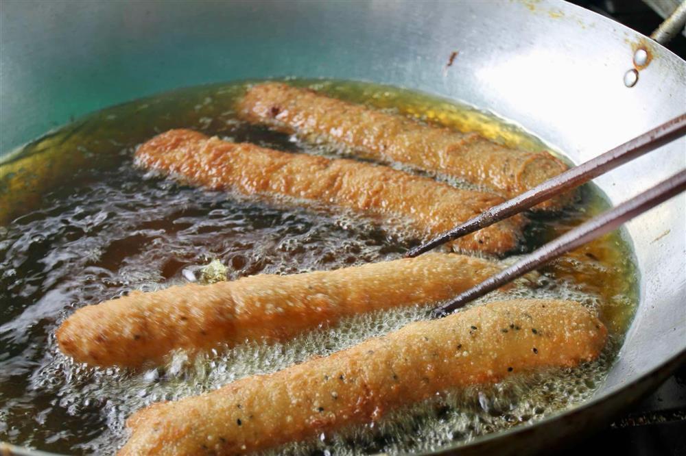 Tung chiêu bán hàng lạ, quán bánh chuối ở Sóc Trăng chốt đơn 300 chiếc/ngày-2