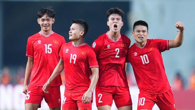 Đội tuyển Việt Nam vượt mặt Thái Lan về tiền thưởng-1