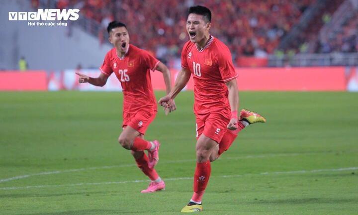 Hé lộ bất ngờ về bài tẩy của HLV Kim Sang-sik khiến Thái Lan trở tay không kịp-1