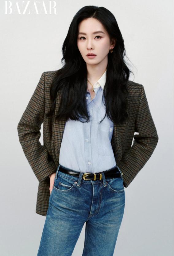 Lưu Thi Thi tái xuất sau ồn ào ly hôn, nhan sắc bất ngờ gây chú ý-4