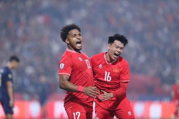 Cầu thủ được nhận xét nóng tính nhất tuyển Việt Nam: Gây chú ý với căn hộ cao cấp 11 tỷ đồng ở Hà Nội và cơ ngơi khang trang tại quê nhà-1