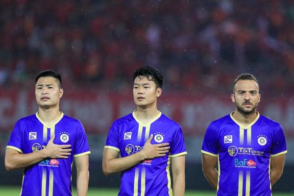 Cầu thủ được nhận xét nóng tính nhất tuyển Việt Nam: Gây chú ý với căn hộ cao cấp 11 tỷ đồng ở Hà Nội và cơ ngơi khang trang tại quê nhà-2