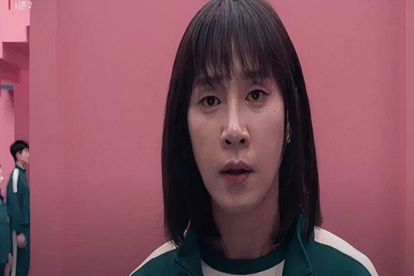 Diễn viên Squid Game khóc hối hận vì đăng ảnh nhạy cảm-2