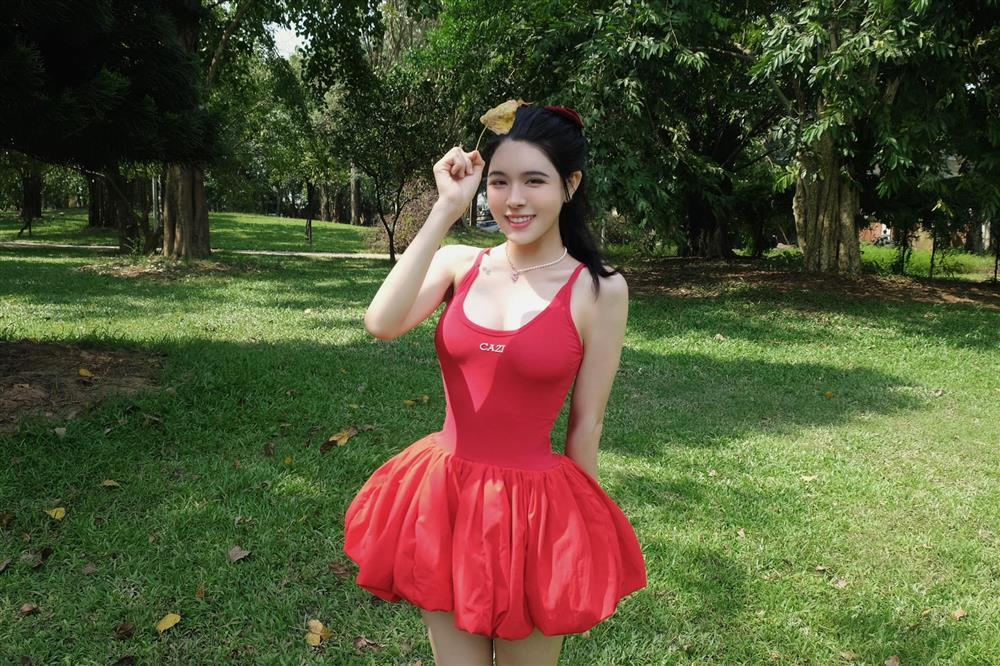 3 nàng Wags nóng bỏng nhất làng bóng đá Việt-3