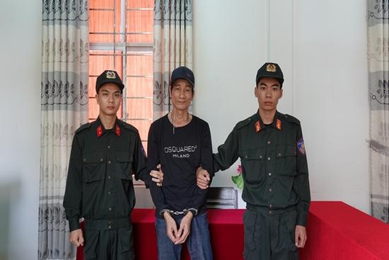 Chủ chấp hành án, người trông vườn gọi bạn đến trộm gỗ quý