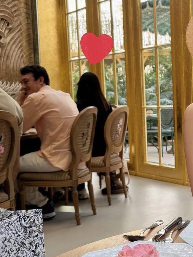 3,5 triệu người phát sốt vì Lisa (BLACKPINK) tự đăng ảnh hẹn hò bạn trai CEO-8