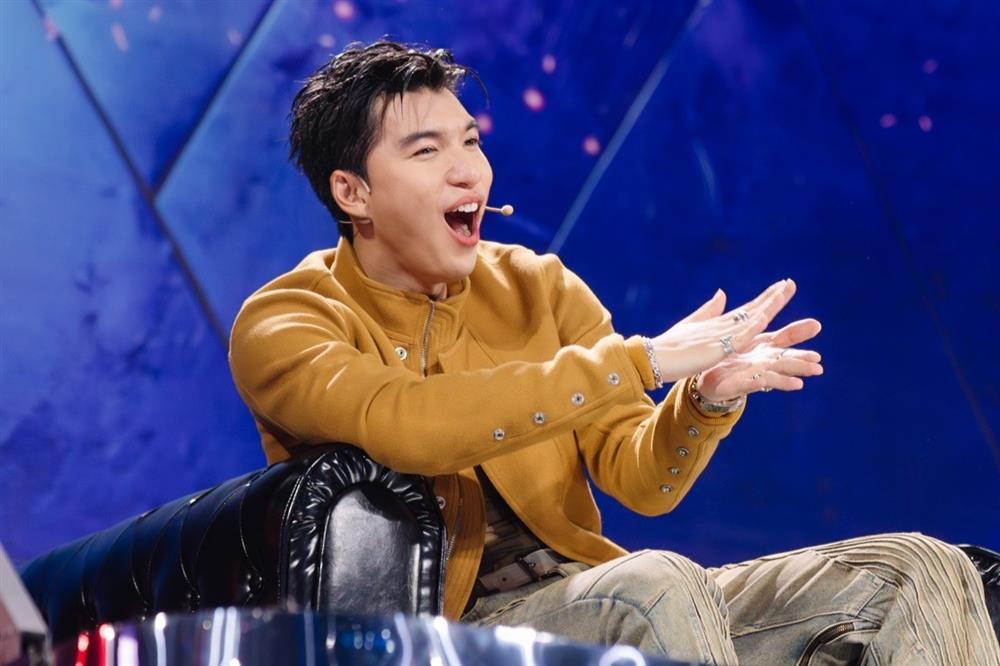 Lời nguyền mùa một-5