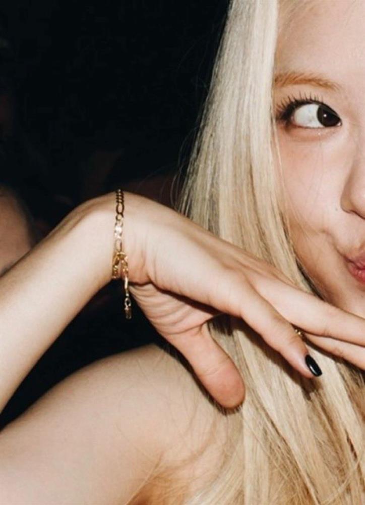 HOT: Cú trượt tay rồi xóa vội khiến Rosé (BLACKPINK) lộ chuyện hẹn hò bí mật?-3