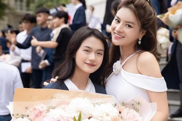 Điểm chú ý trong mối quan hệ giữa Vũ Thu Phương và con gái riêng của chồng đại gia nổi tiếng-7