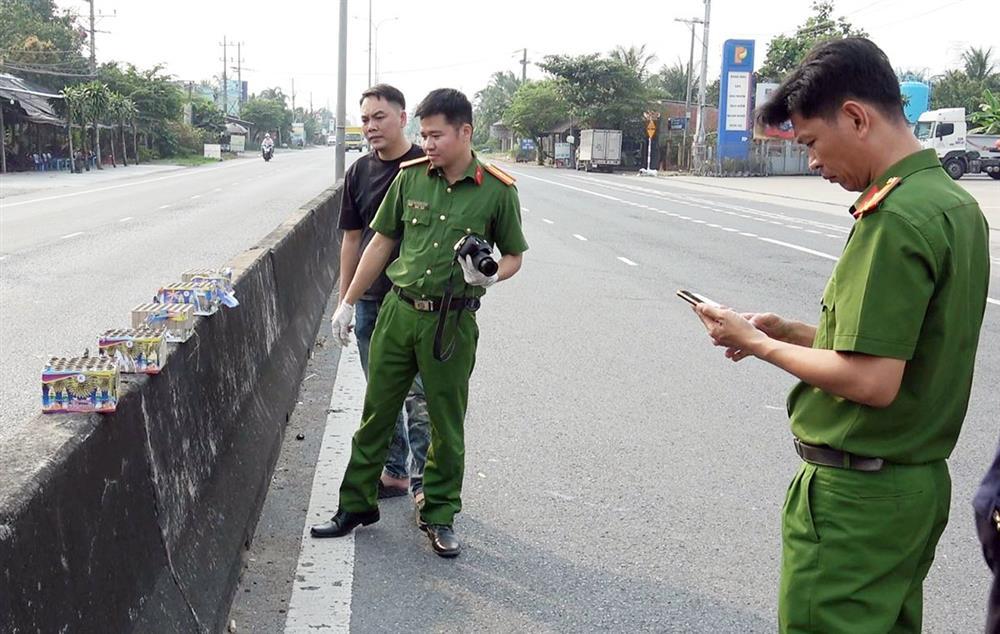 Tạm giữ hình sự 6 đối tượng vụ đốt pháo hoa, nhảy múa trên quốc lộ 1-1