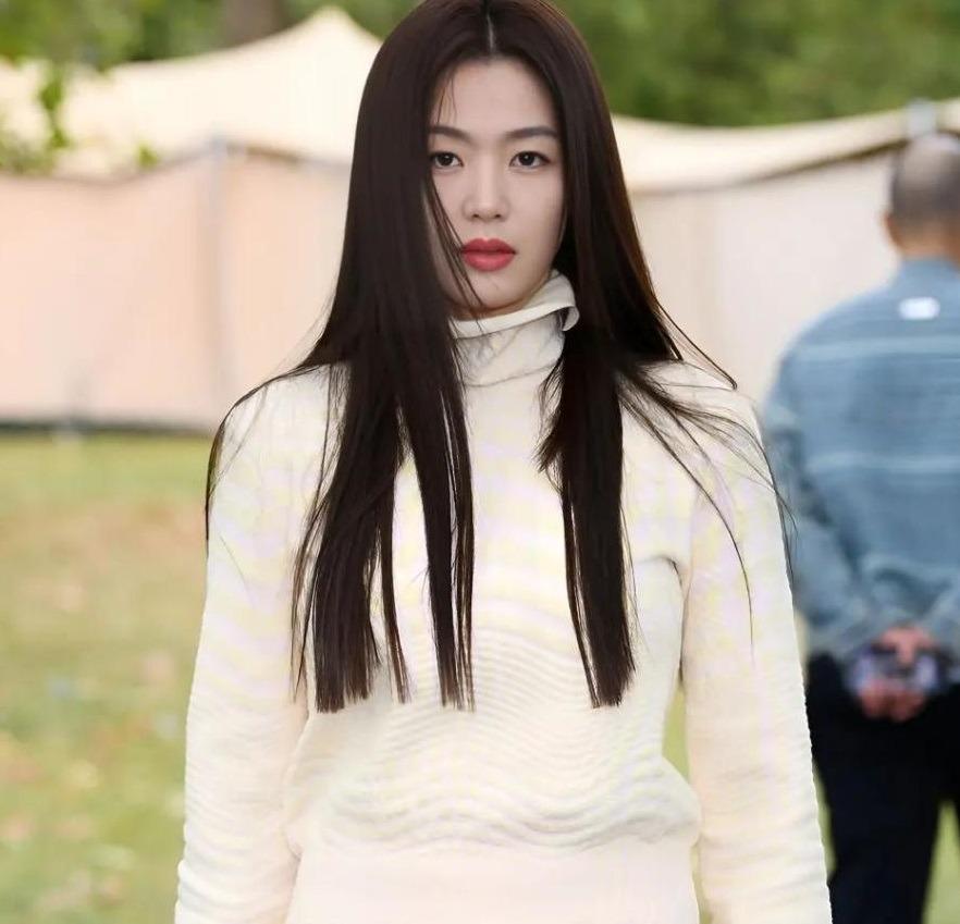 4 kiểu tóc hack tuổi đỉnh nhất dành cho phụ nữ 40+, áp dụng là ngay lập tức trở nên xinh đẹp đón Tết-3