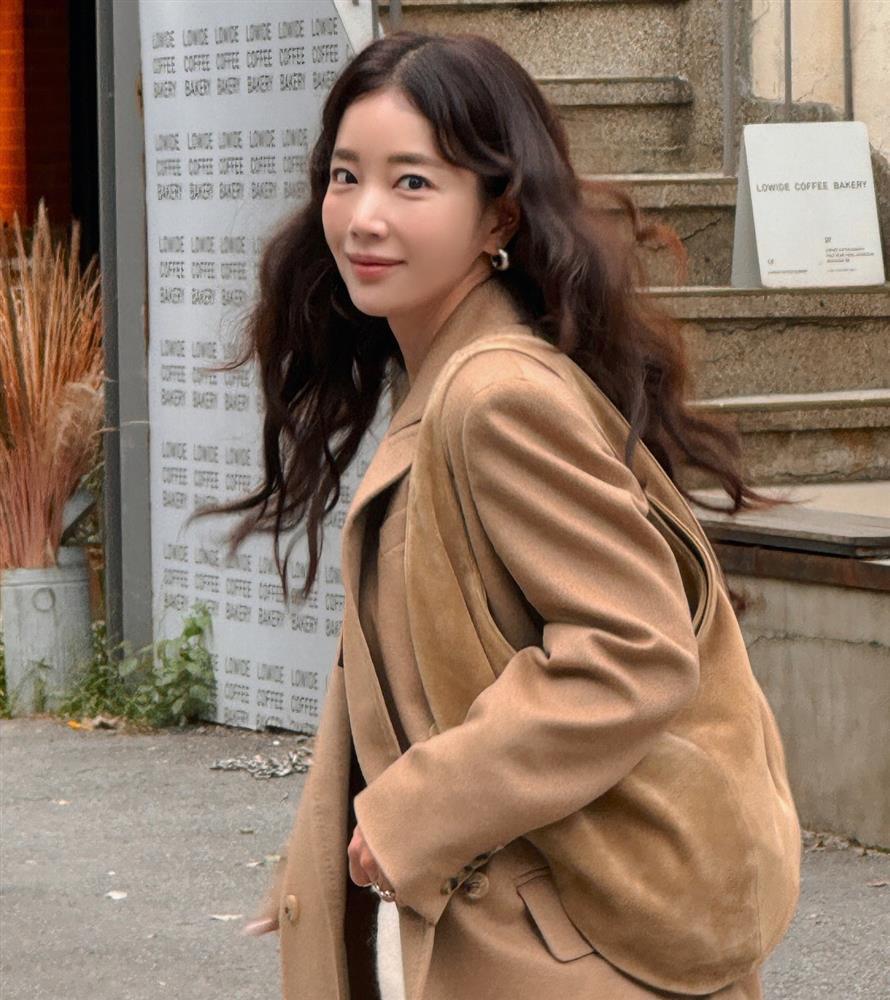 4 kiểu tóc hack tuổi đỉnh nhất dành cho phụ nữ 40+, áp dụng là ngay lập tức trở nên xinh đẹp đón Tết-4