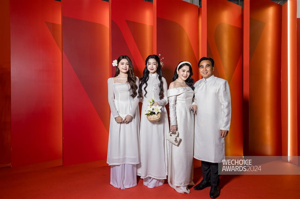 Lọ Lem - Hạt Dẻ xúng xính áo dài lên thảm đỏ, làm 1 điều đặc biệt ai cũng chú ý-2