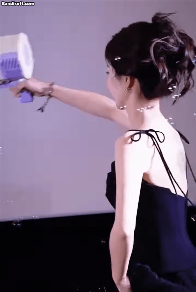 Công chúa bong bóng đẹp nhất màn ảnh Hoa ngữ hiện tại: Nhan sắc lên hương dữ dội, tỏa sáng rực rỡ hậu Đêm Hội Weibo-2